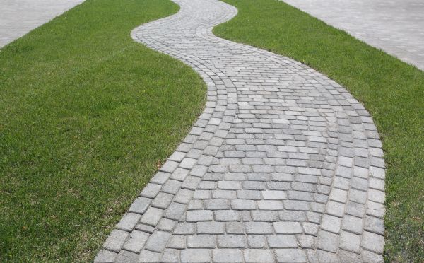 Cost of Walkway Paving in Provo